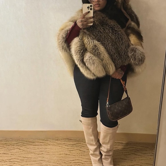 Tan suede boots - Picture 6 of 7